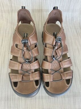 Men’s Ozark Trail Outdoor Sandals Size 11. Hiking Fishing Beach